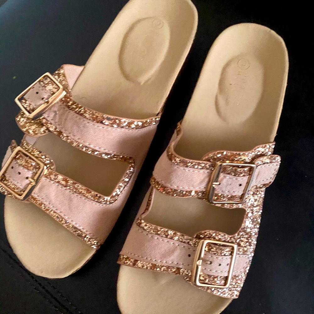 women’s sandals
